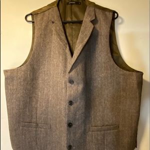 Men’s vest.